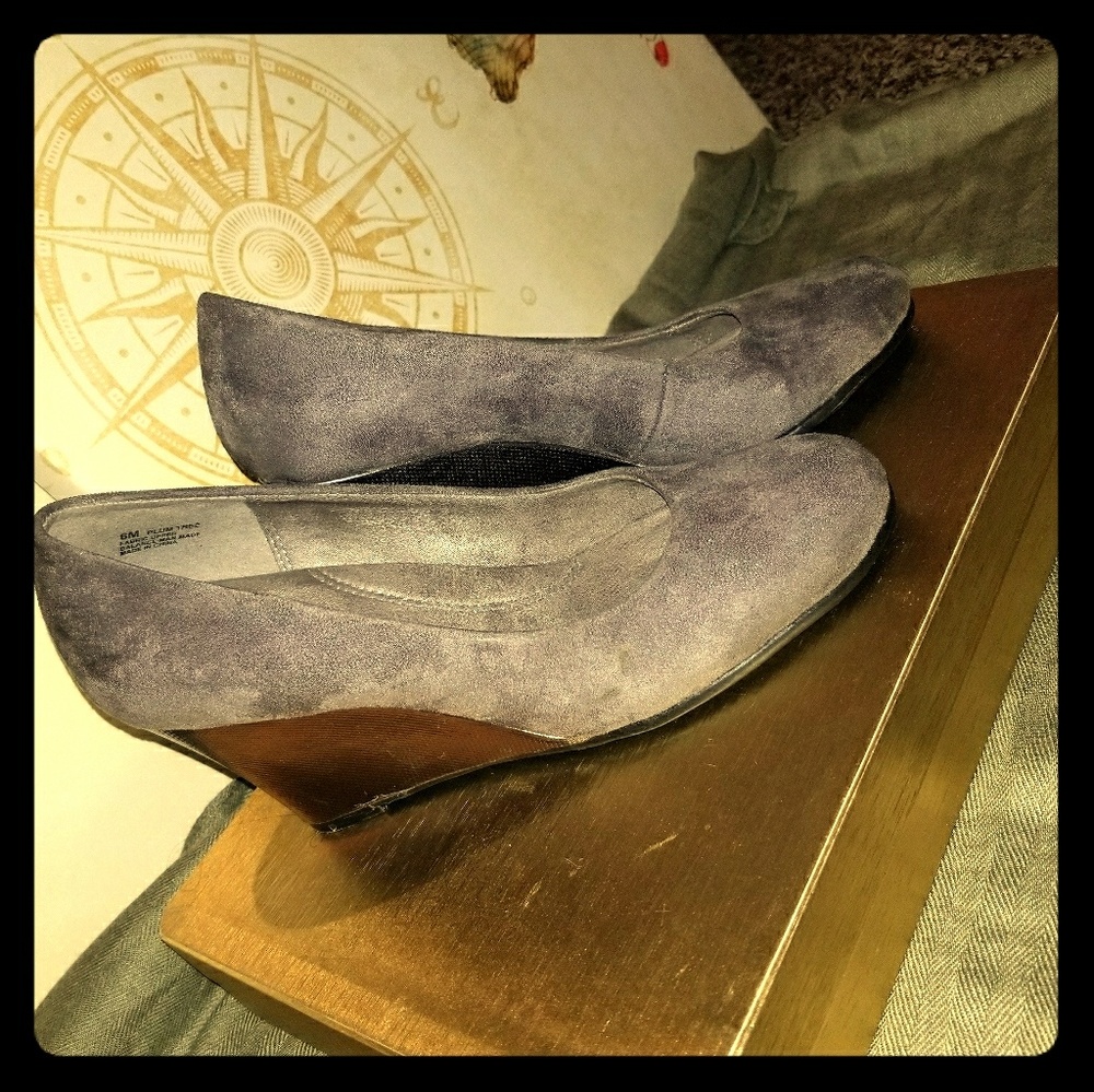Aerosoles Suede Wedge Heels